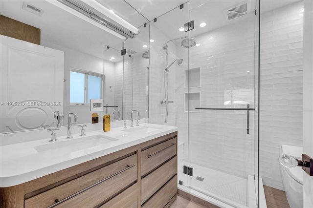 750 Harrison St, Hollywood, FL 33019