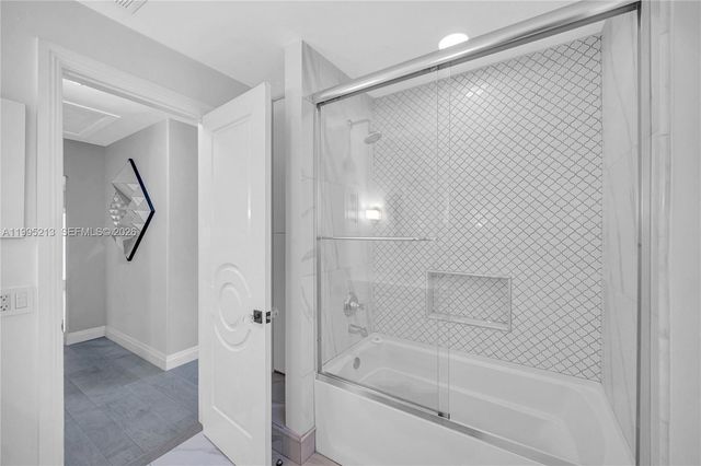 750 Harrison St, Hollywood, FL 33019