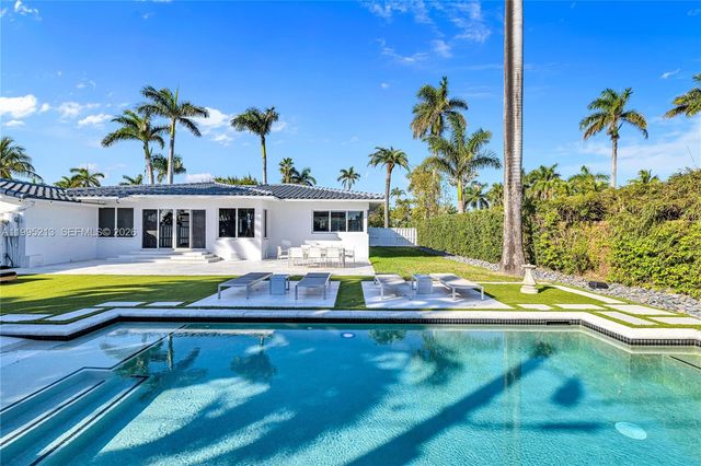 750 Harrison St, Hollywood, FL 33019