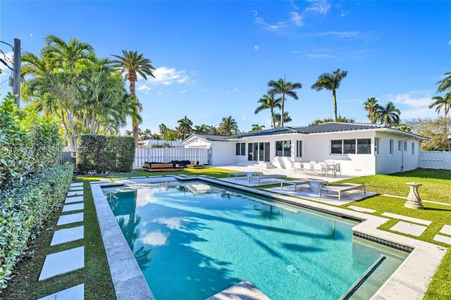 750 Harrison St, Hollywood, FL 33019