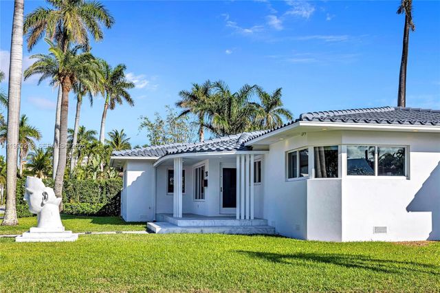 750 Harrison St, Hollywood, FL 33019