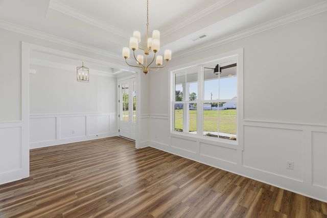 137 Rose Lake Dr., Conway, SC 29526