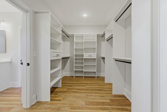 137 Rose Lake Dr., Conway, SC 29526