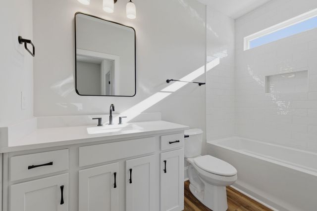 137 Rose Lake Dr., Conway, SC 29526