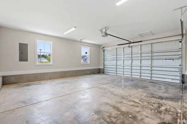 137 Rose Lake Dr., Conway, SC 29526