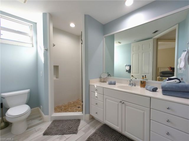 400 Flagship DR 501, Naples, FL 34108