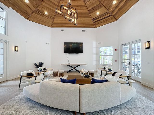 400 Flagship DR 501, Naples, FL 34108