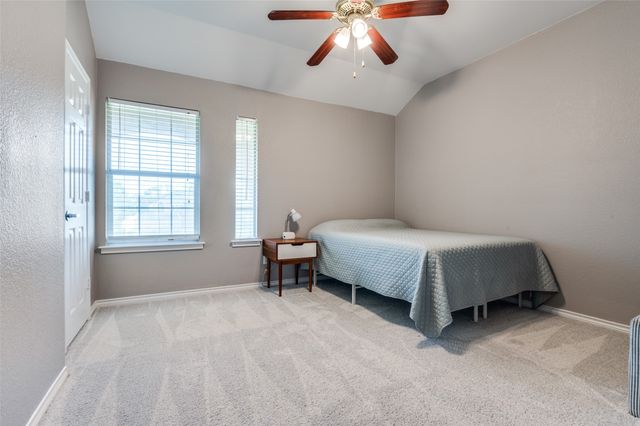 553 Wendy Lane, Desoto, TX 75115