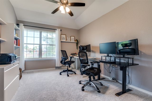 553 Wendy Lane, Desoto, TX 75115
