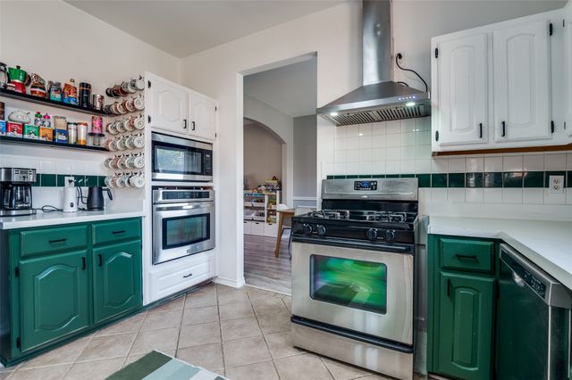 553 Wendy Lane, Desoto, TX 75115