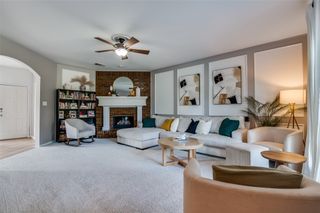 553 Wendy Lane, Desoto, TX 75115