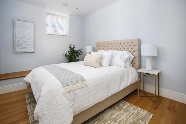 373 Harvard Street 2, Brookline, MA 02446