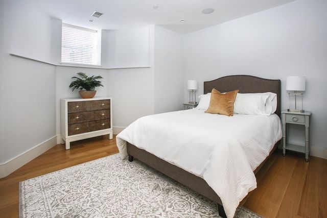 373 Harvard Street 2, Brookline, MA 02446