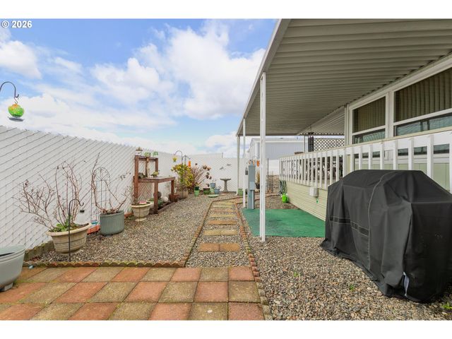 623 SHADOW RANCH Ln, Roseburg, OR 97470