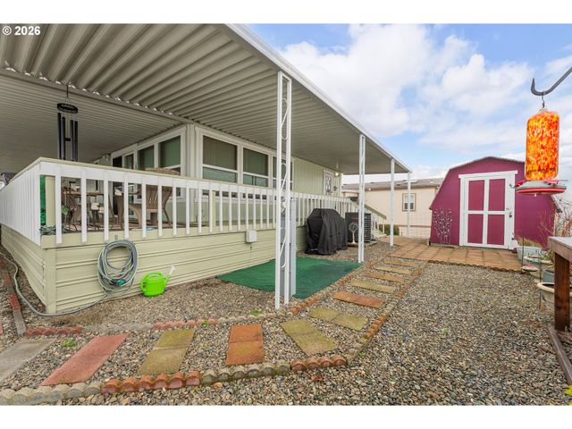 623 SHADOW RANCH Ln, Roseburg, OR 97470