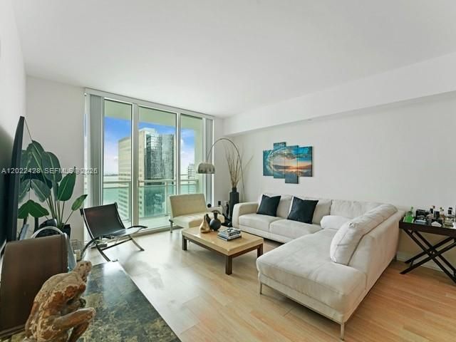 951 Brickell Ave 2808, Miami, FL 33131