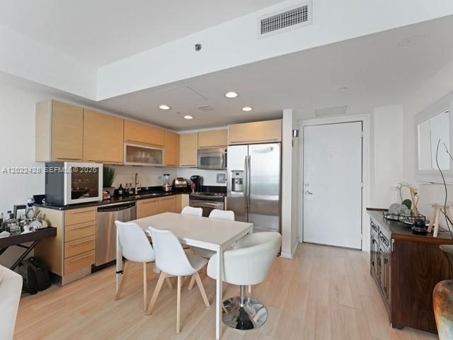 951 Brickell Ave 2808, Miami, FL 33131
