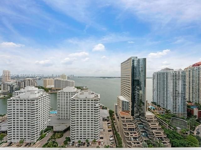 951 Brickell Ave 2808, Miami, FL 33131