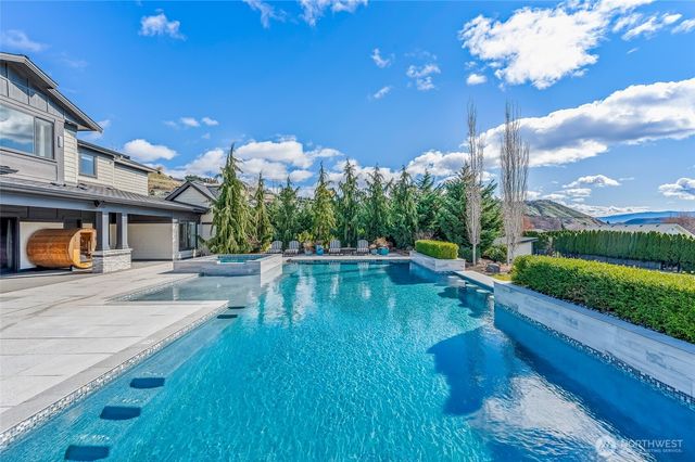 1695 Easy Street, Wenatchee, WA 98801