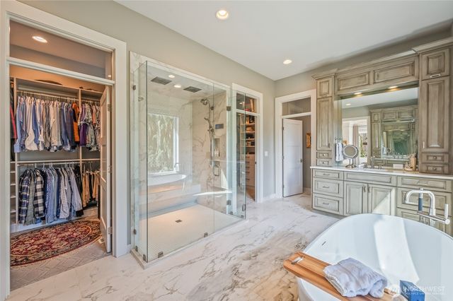 1695 Easy Street, Wenatchee, WA 98801