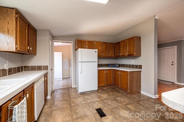 3825 Berry Creek Circle, Granite Falls, NC 28630