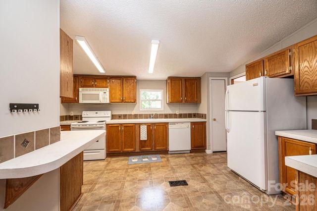 3825 Berry Creek Circle, Granite Falls, NC 28630