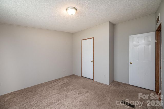 3825 Berry Creek Circle, Granite Falls, NC 28630