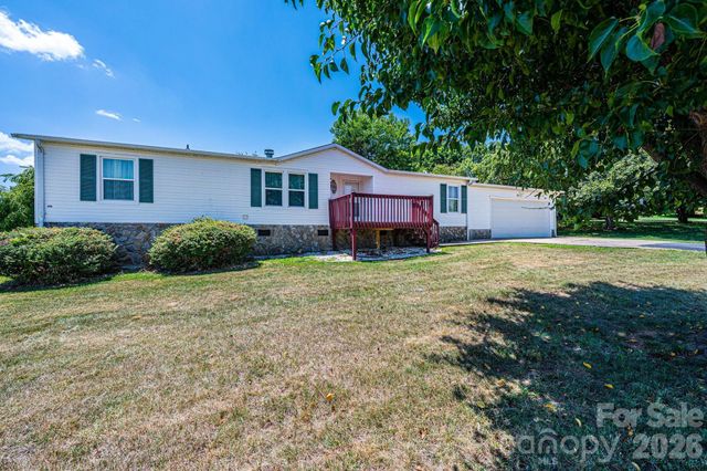3825 Berry Creek Circle, Granite Falls, NC 28630