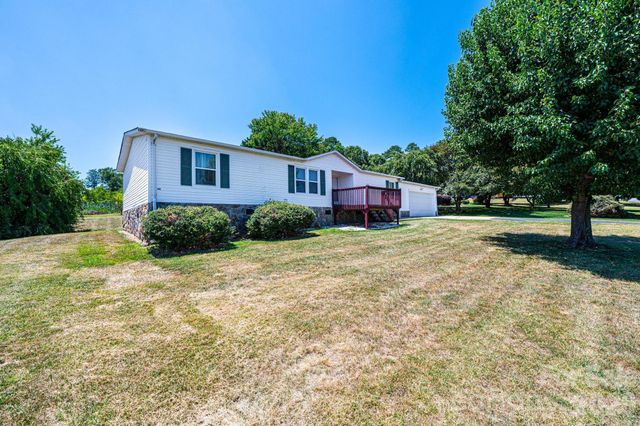 3825 Berry Creek Circle, Granite Falls, NC 28630