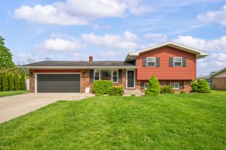 821 E Park Drive, Howard Twp, MI 49120