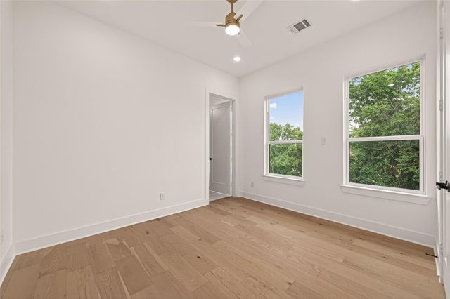 602 Jewett Street B, Houston, TX 77009