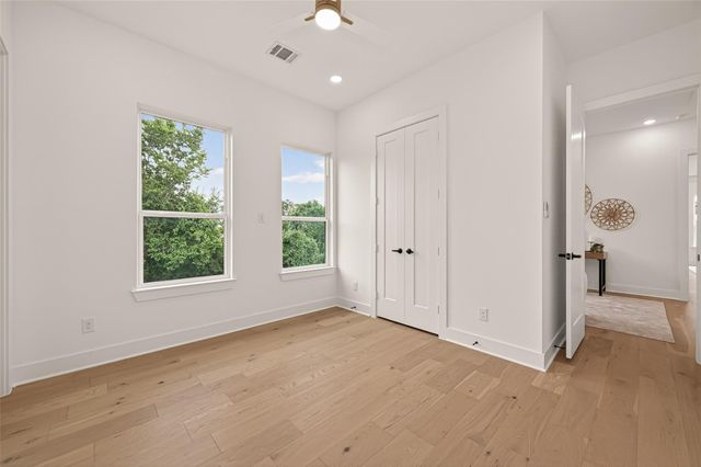 602 Jewett Street B, Houston, TX 77009
