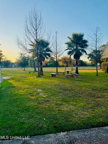 590 Royal Oak Drive, 1, Pass Christian, MS 39571