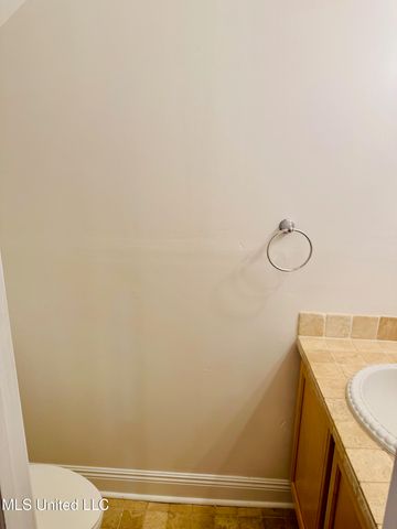 590 Royal Oak Drive, 1, Pass Christian, MS 39571