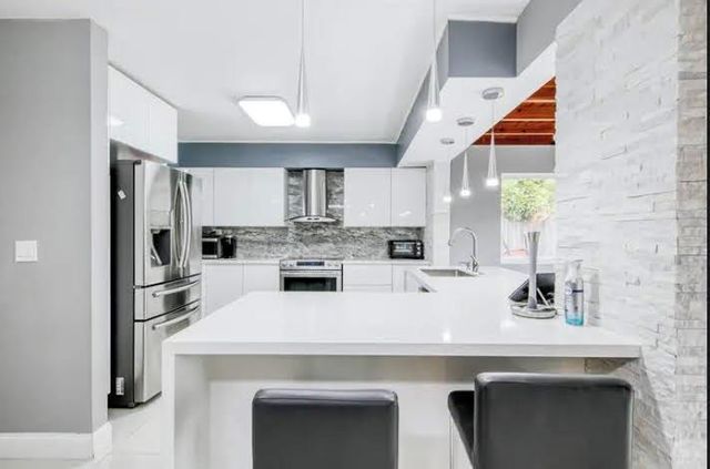 1905 N 45th Avenue, Hollywood, FL 33021