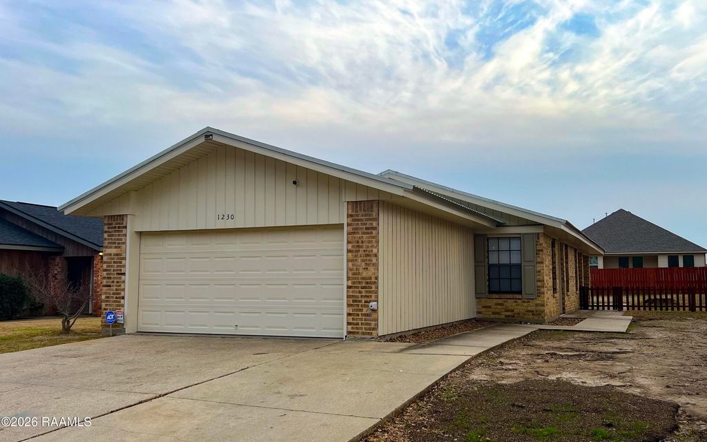 1230 E Alexander Street, Lafayette, LA 70501