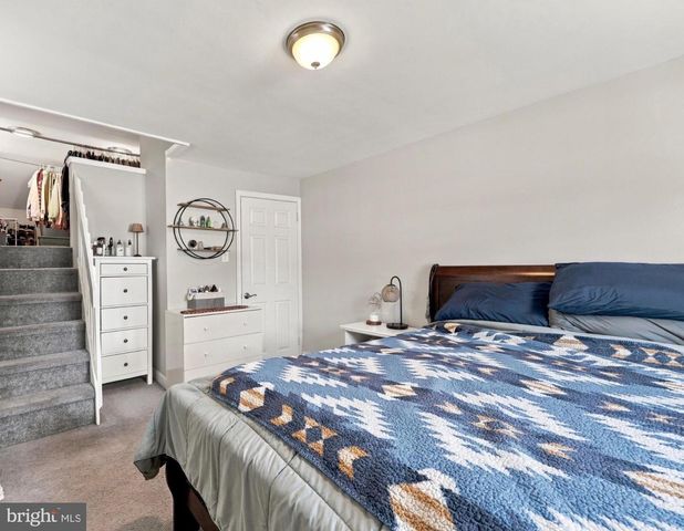 515 HAZEL AVE, Folsom, PA 19033