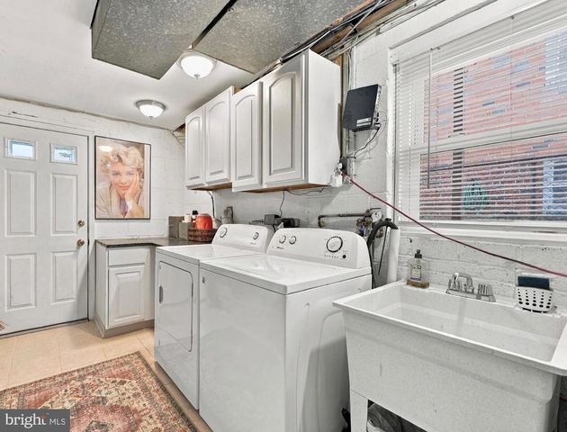 515 HAZEL AVE, Folsom, PA 19033