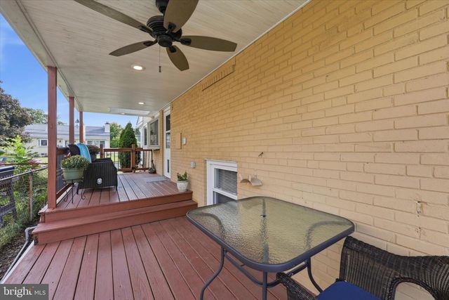 515 HAZEL AVE, Folsom, PA 19033