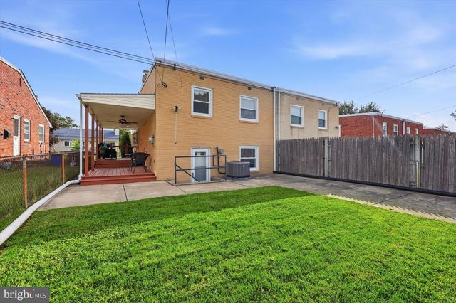 515 HAZEL AVE, Folsom, PA 19033