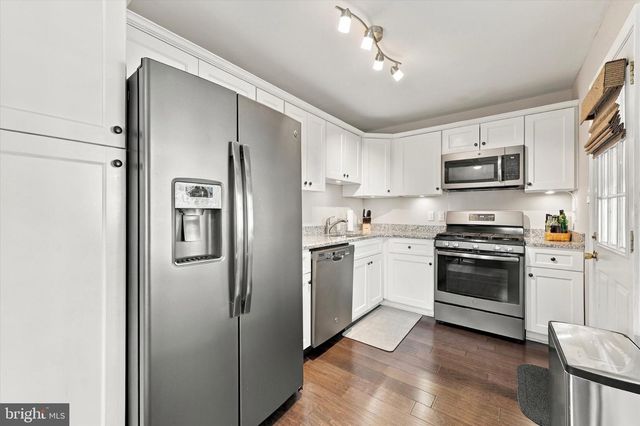 515 HAZEL AVE, Folsom, PA 19033