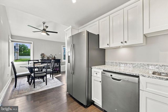 515 HAZEL AVE, Folsom, PA 19033