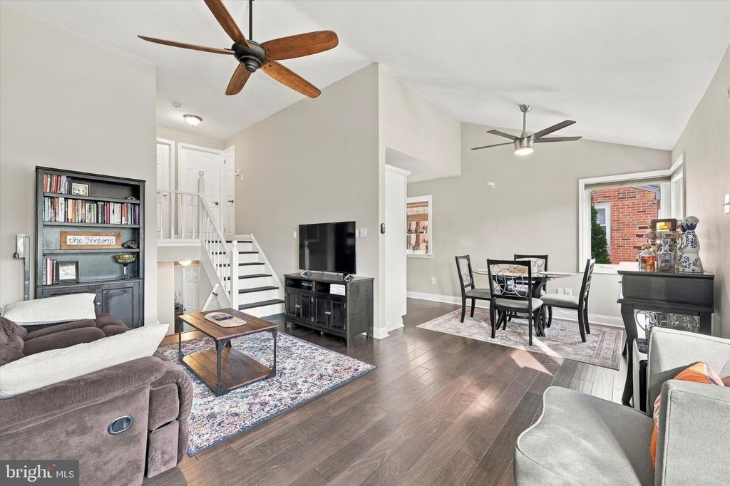 515 HAZEL AVE, Folsom, PA 19033 — photo 5