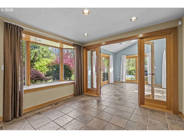 23411 Se BORGES Rd, Damascus, OR 97089