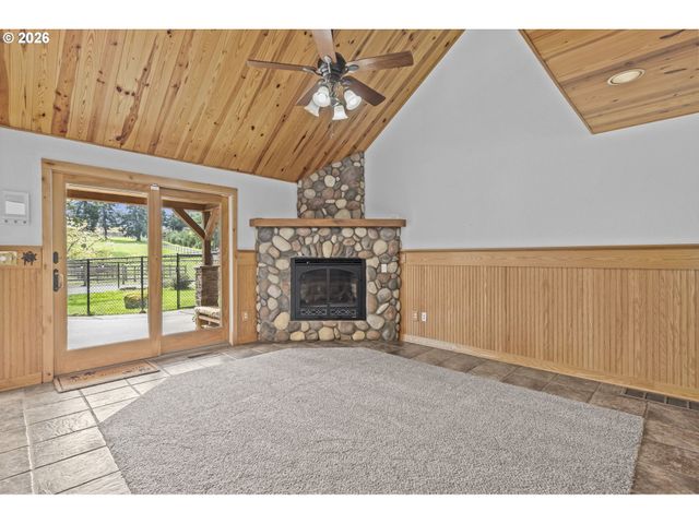 23411 Se BORGES Rd, Damascus, OR 97089