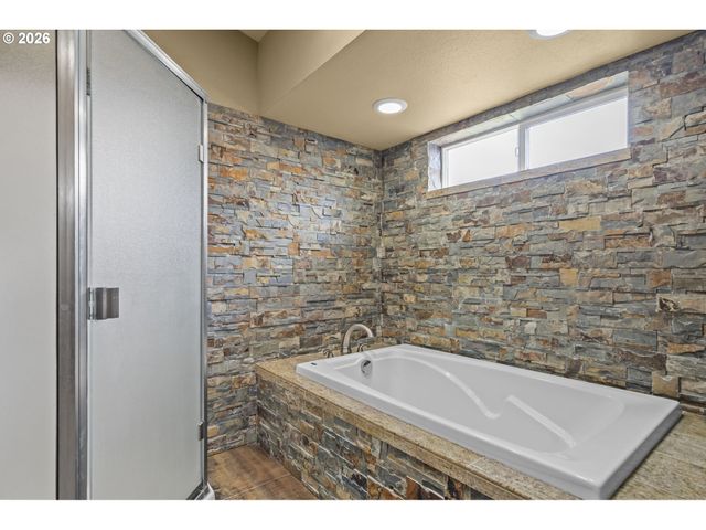 23411 Se BORGES Rd, Damascus, OR 97089