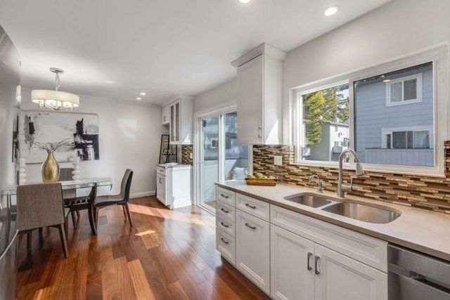 813 Montgomery Street, Mountain View, CA 94041