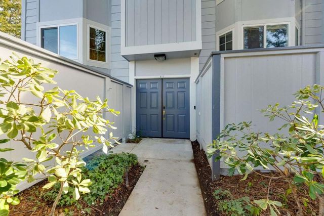 813 Montgomery Street, Mountain View, CA 94041