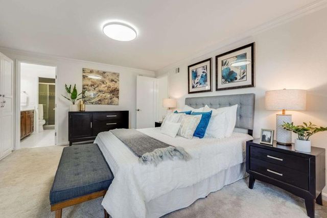 813 Montgomery Street, Mountain View, CA 94041