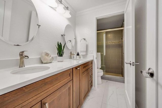 813 Montgomery Street, Mountain View, CA 94041